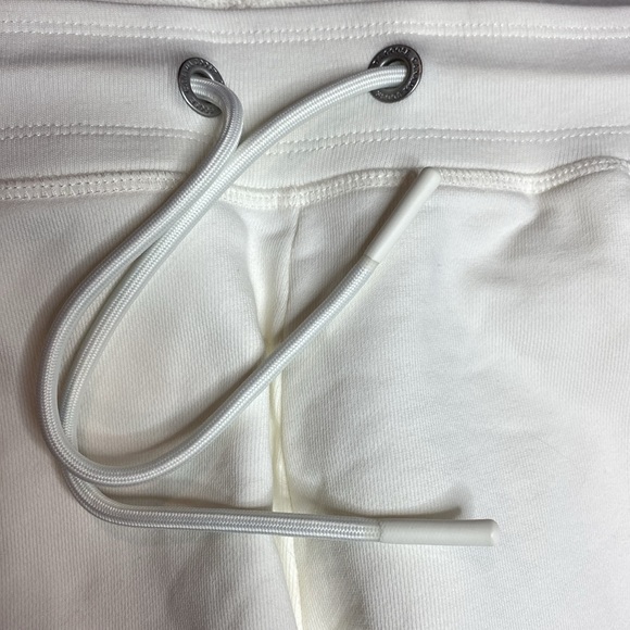 Canada Goose Muskoka off white jogger sweatpants size medium - Picture 7 of 7